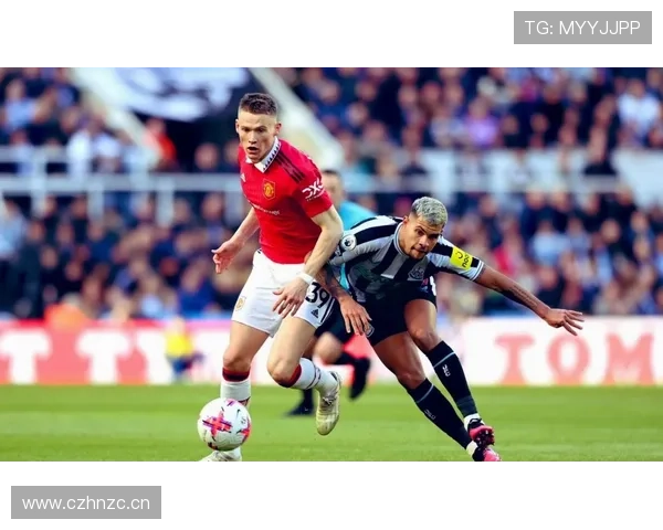 曼联问题积累影响扩大，球队稳定性面临考验，争冠形势压力持续