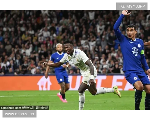 皇马控制力危机解析:中场断层与进攻重构双重问题对赛季竞争力提出挑战 皇马控制力危机解析:中场断层与进攻重构双重问题对赛季竞争力提出挑战