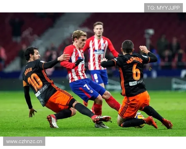 瓦伦西亚财政危机持续发酵，对球队竞技表现与转会策略形成制约